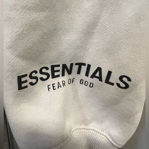 Essentials Fear of God white sweatshirt